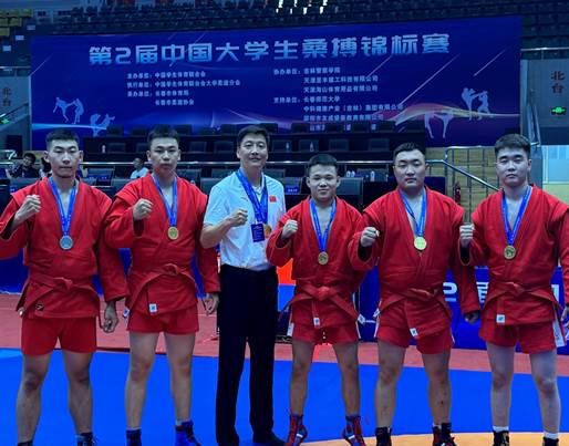 一群衣着运动服的人形貌已自动天生