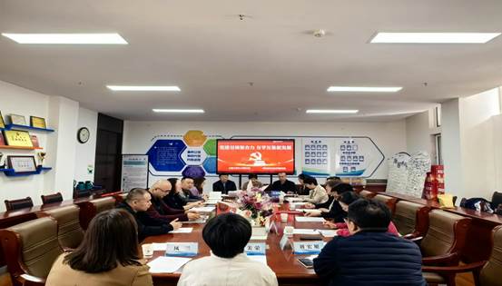 说明: da9aa7f57dced474f47b83764fe6804