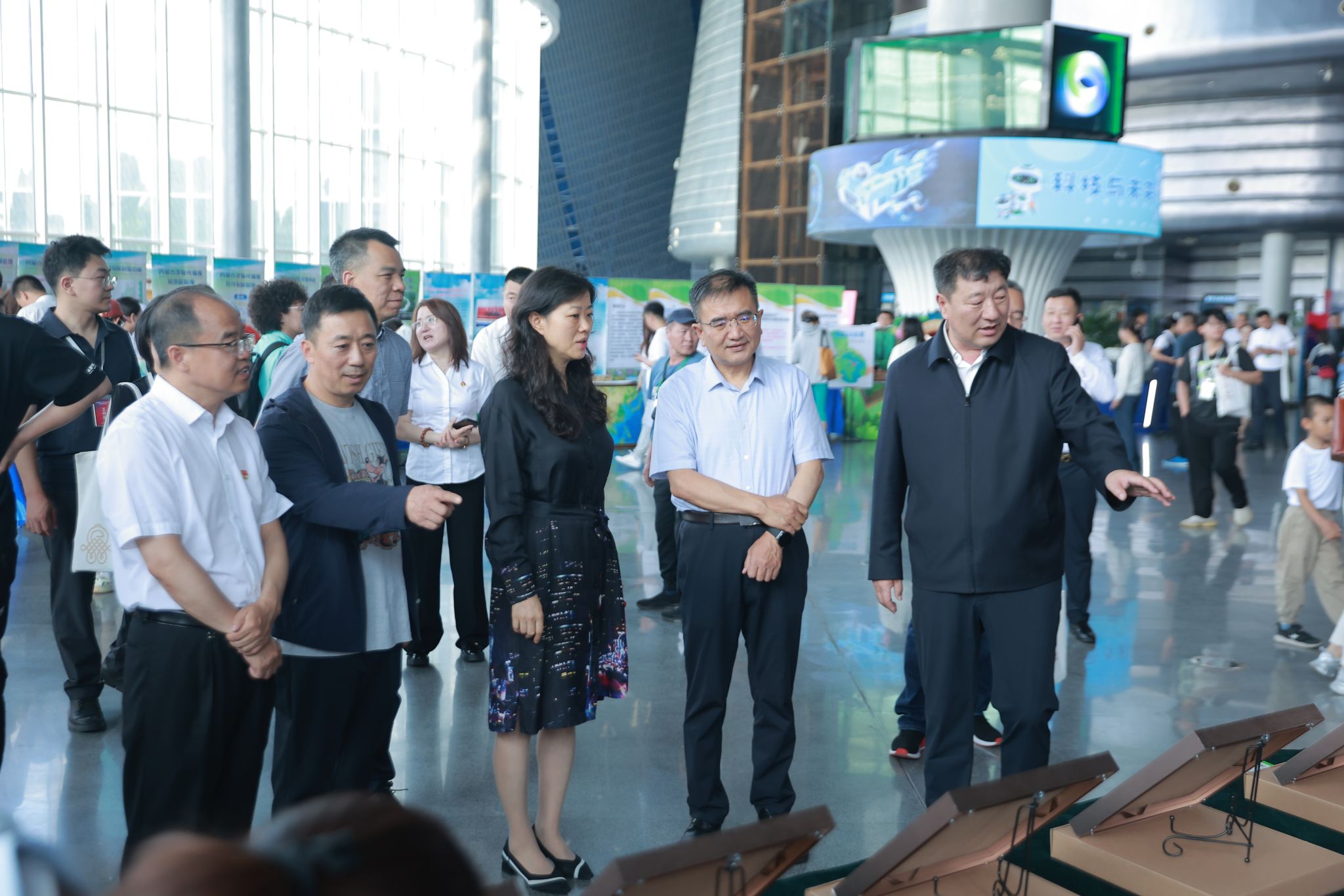 我校加入“石榴籽e起来——中华胜天国际官网配合体体验”科创宣展运动